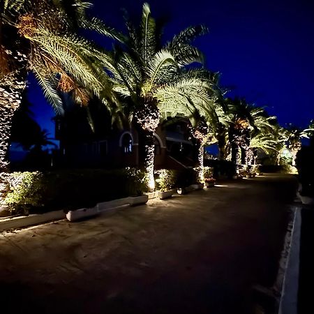 Villa Pami Almiros Beach Bagian luar foto