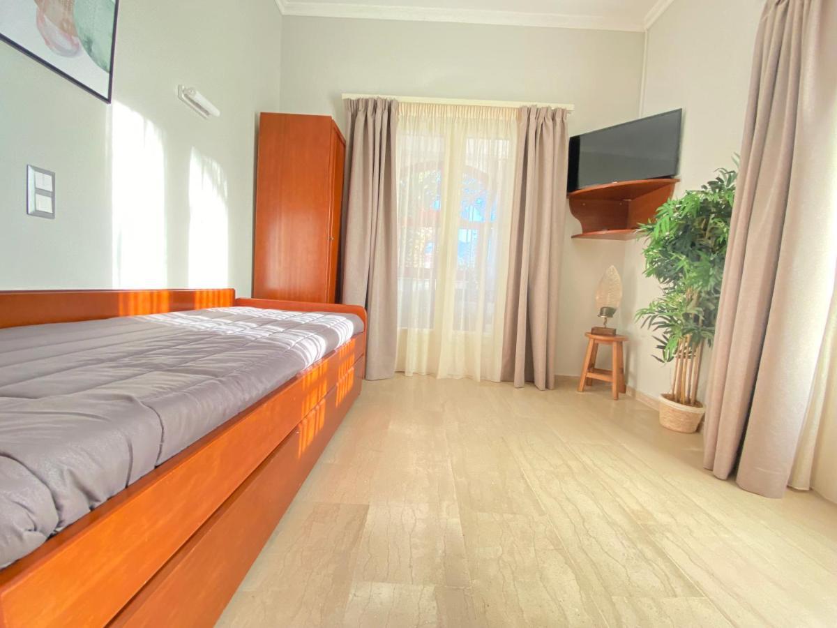 Villa Pami Almiros Beach Bagian luar foto