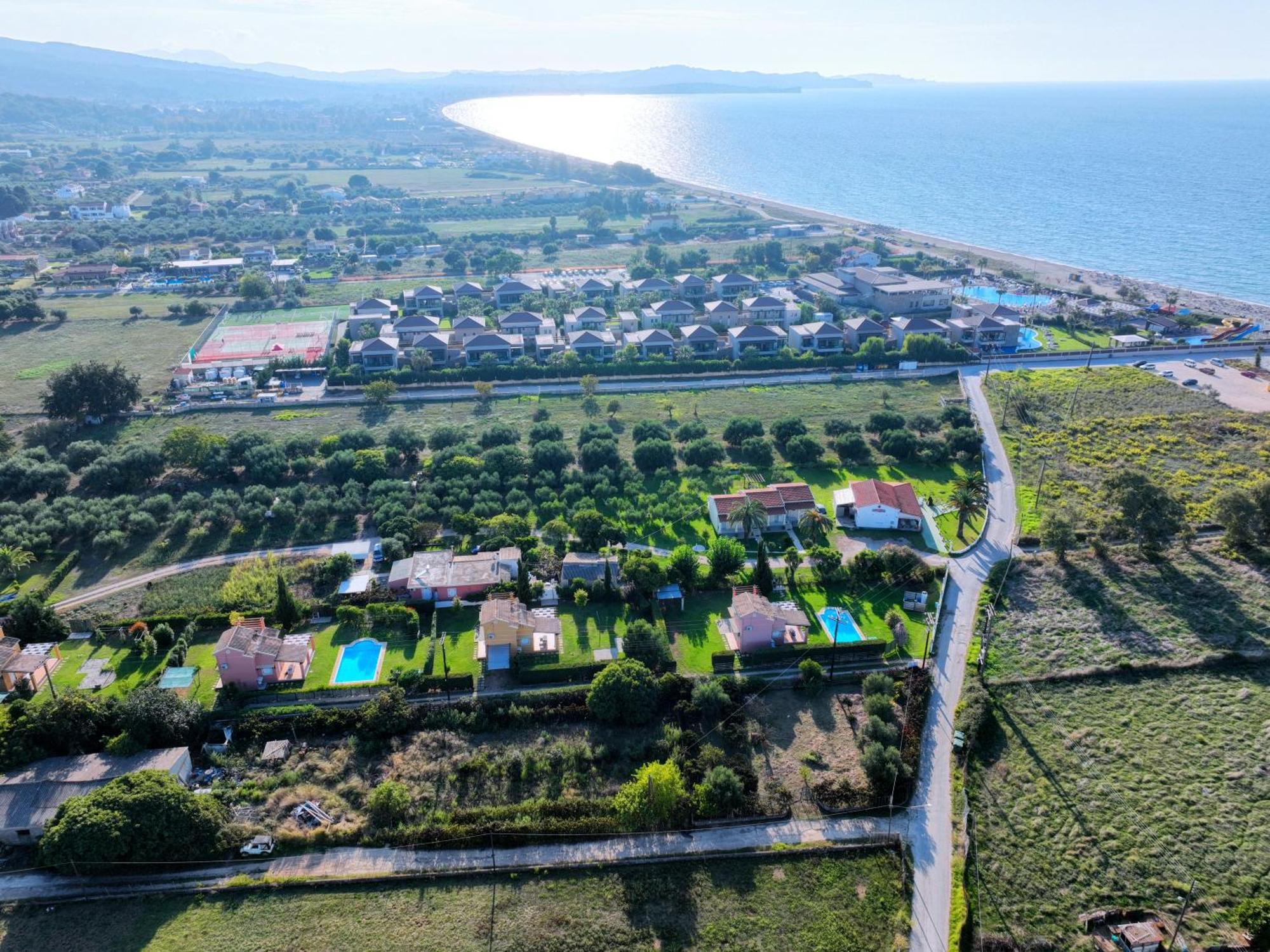 Villa Pami Almiros Beach Bagian luar foto