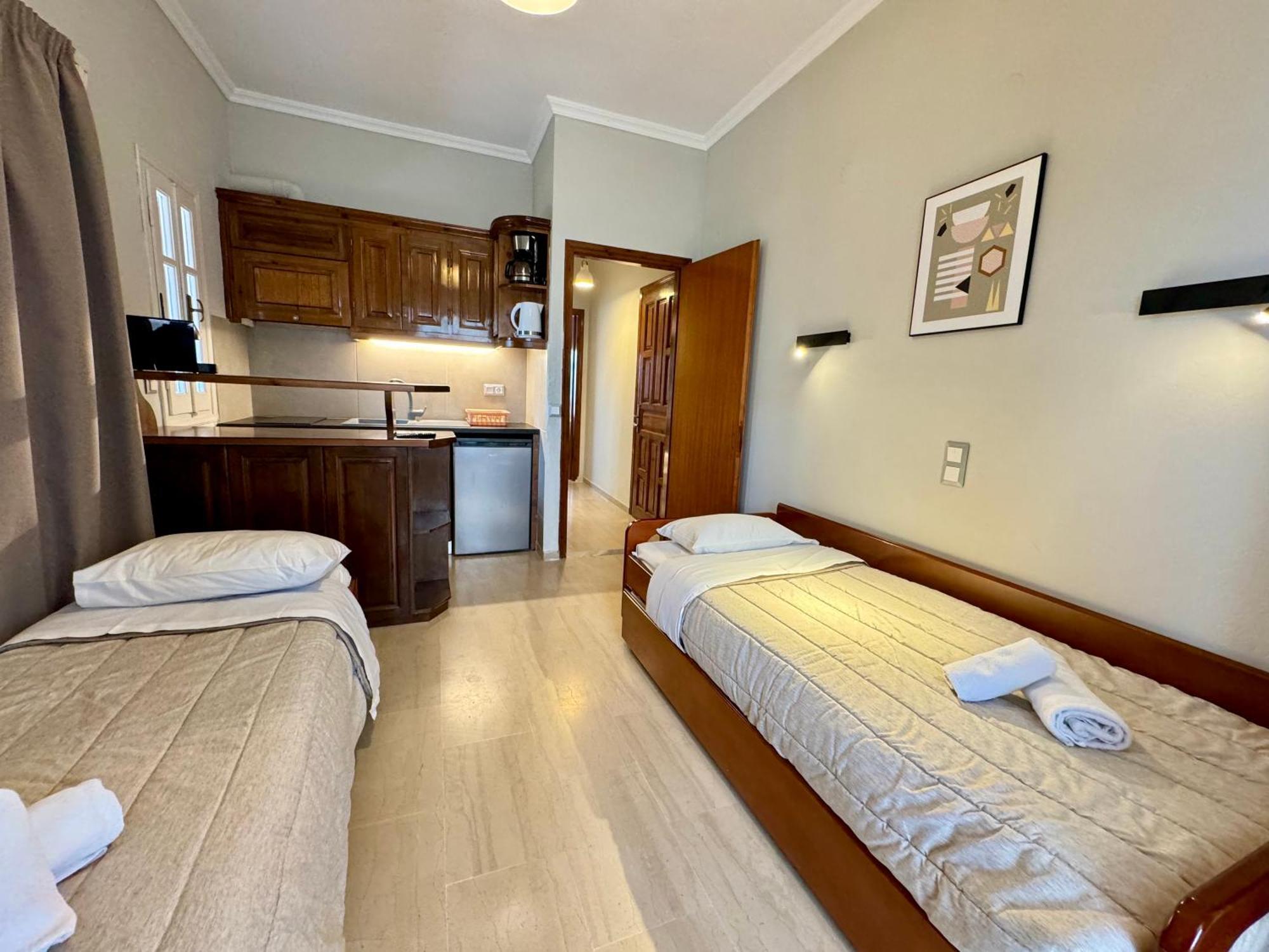 Villa Pami Almiros Beach Bagian luar foto