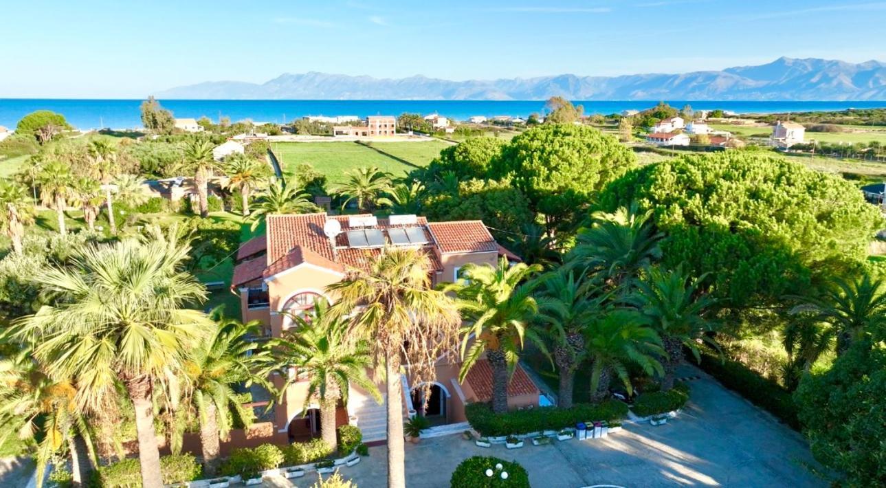 Villa Pami Almiros Beach Bagian luar foto