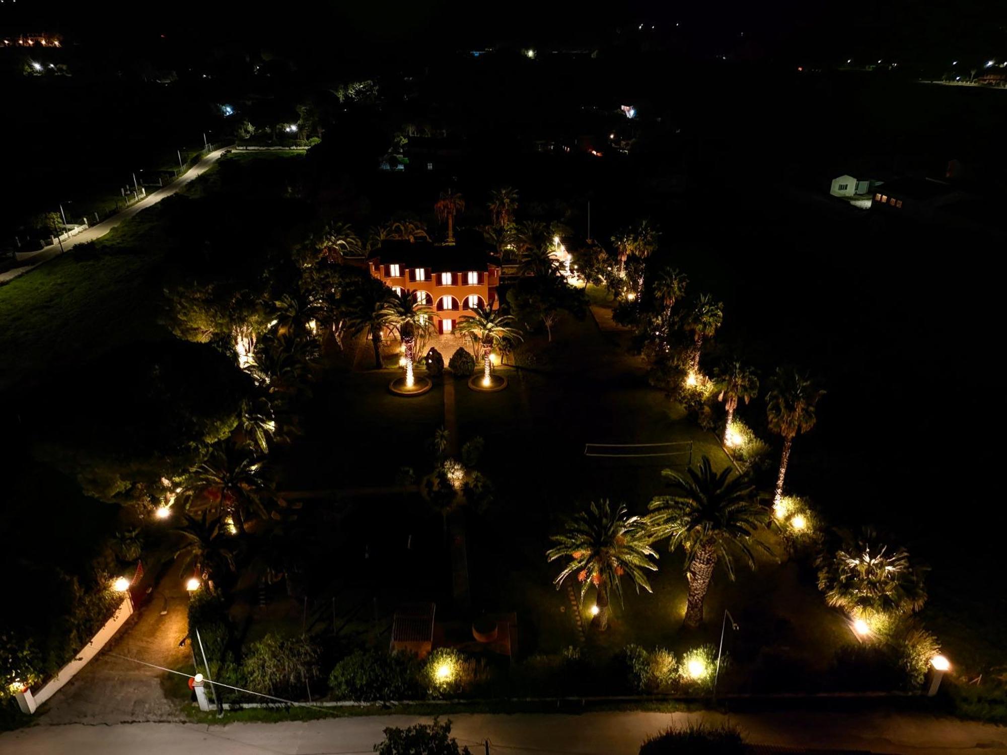 Villa Pami Almiros Beach Bagian luar foto