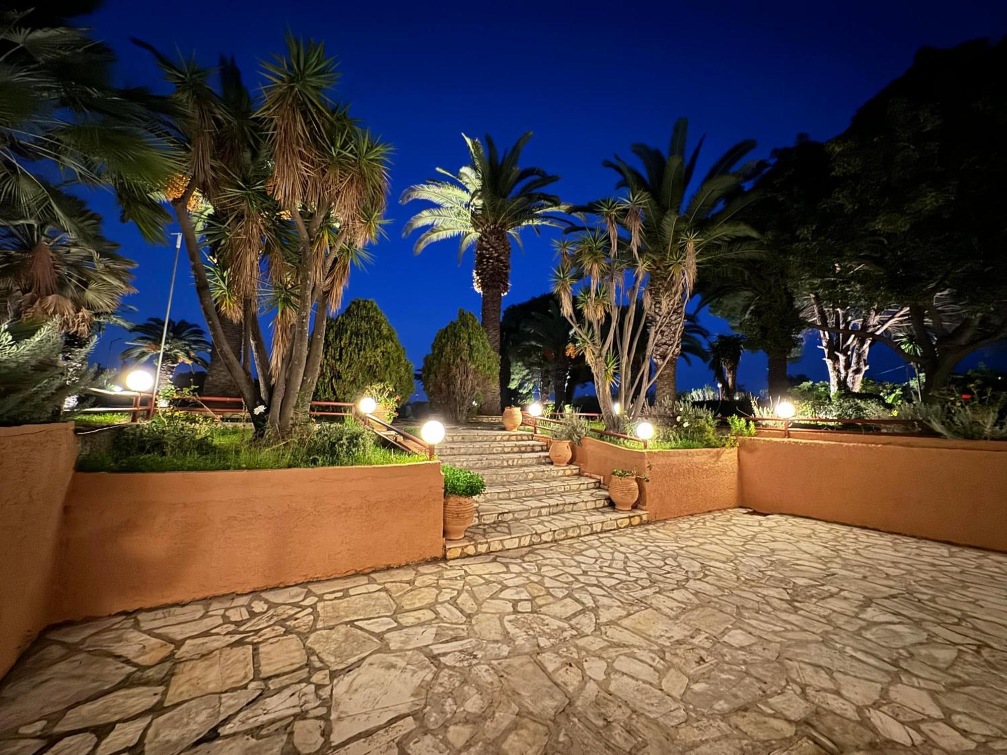 Villa Pami Almiros Beach Bagian luar foto