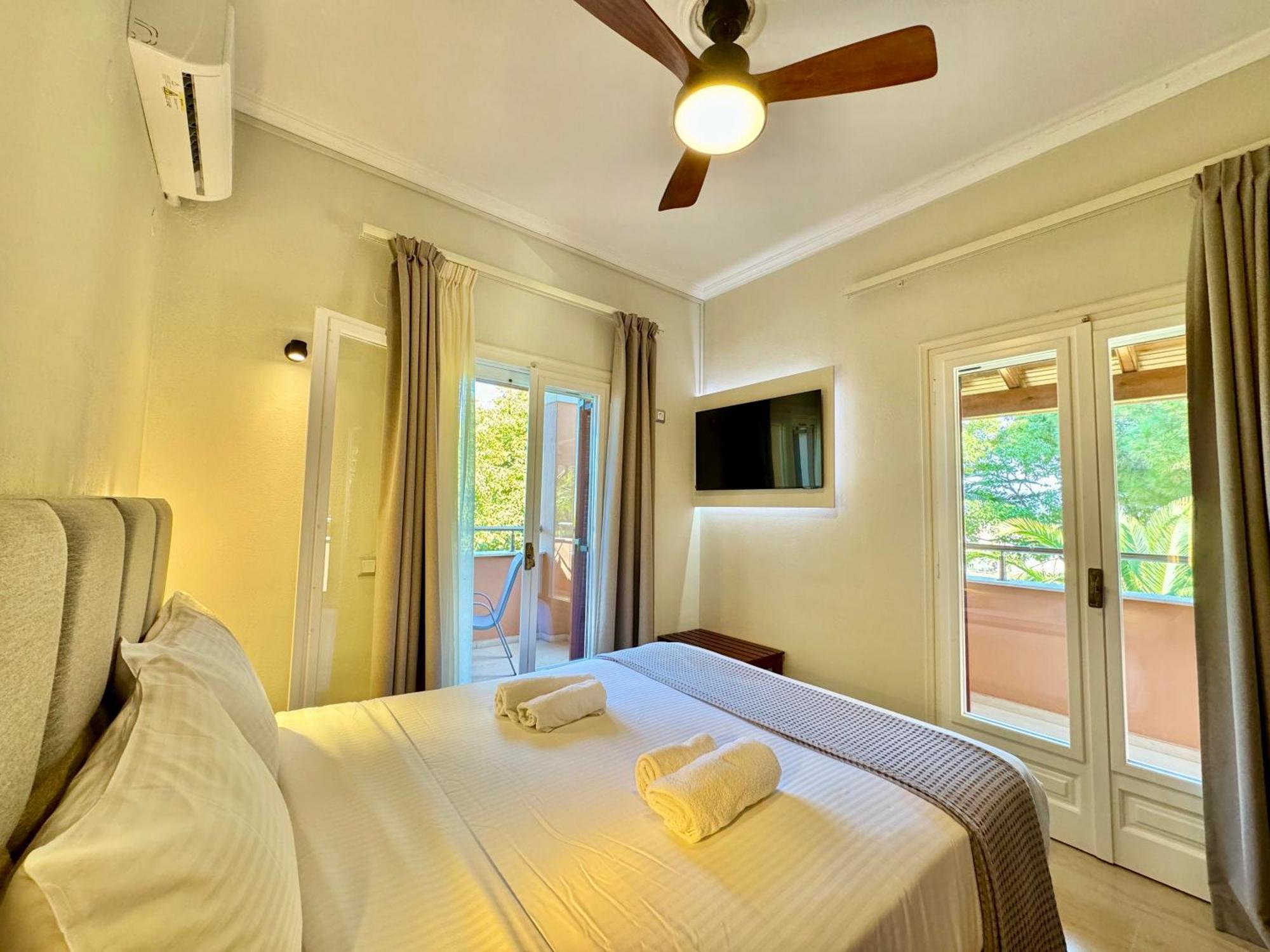 Villa Pami Almiros Beach Bagian luar foto