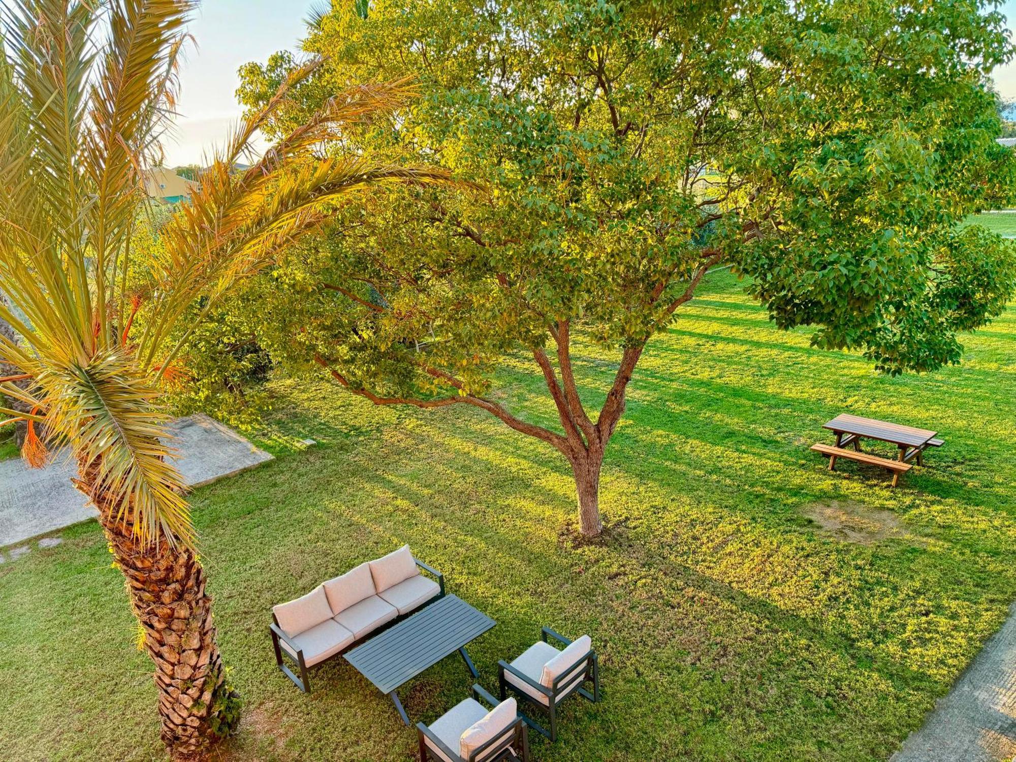 Villa Pami Almiros Beach Bagian luar foto