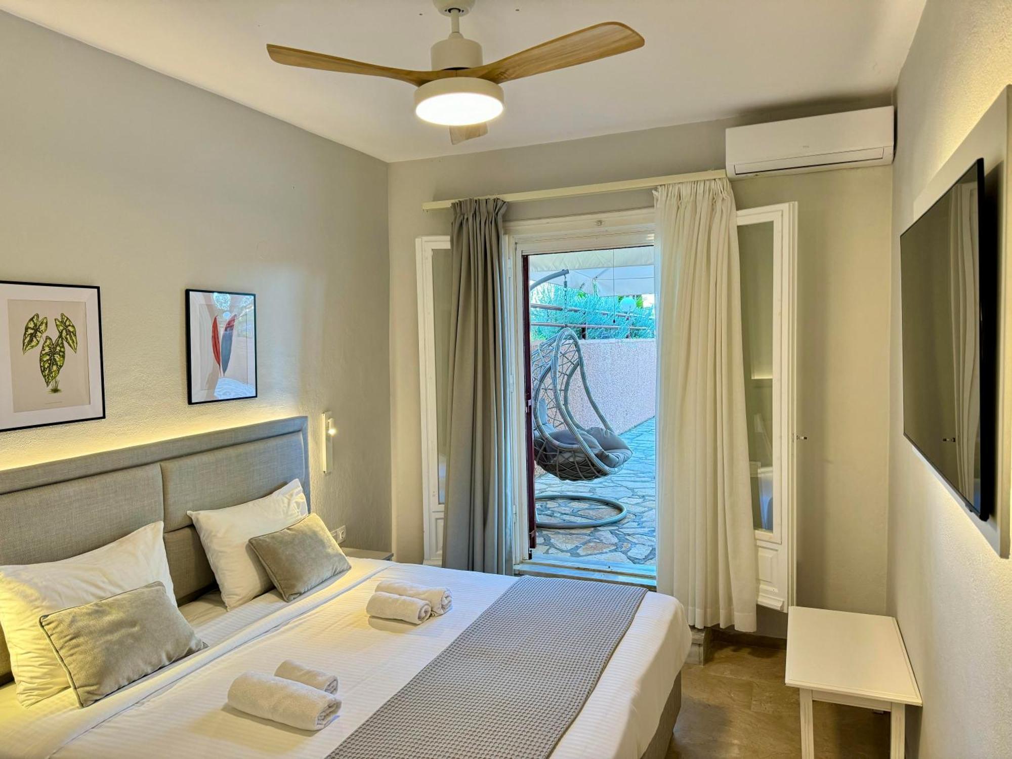 Villa Pami Almiros Beach Bagian luar foto