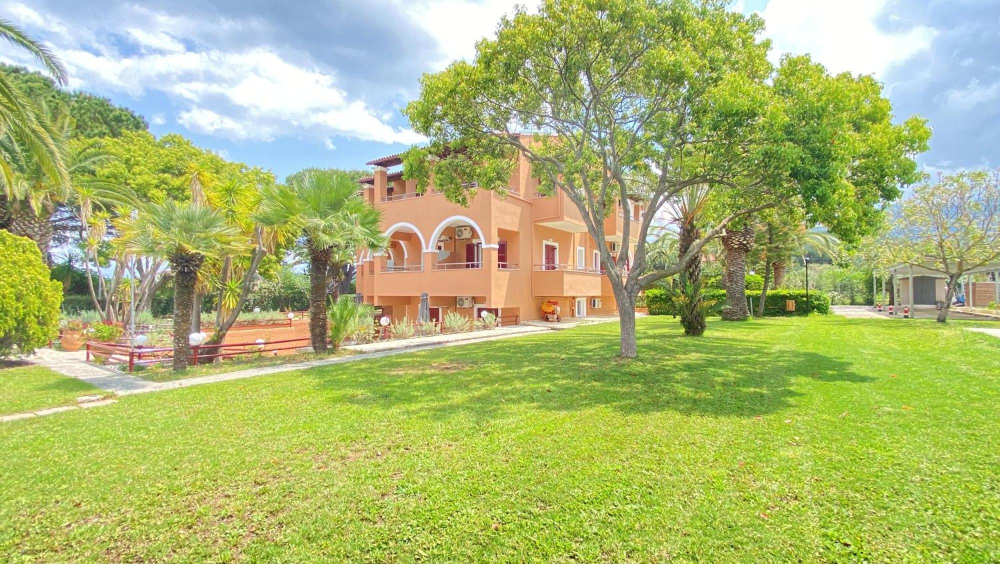 Villa Pami Almiros Beach Bagian luar foto